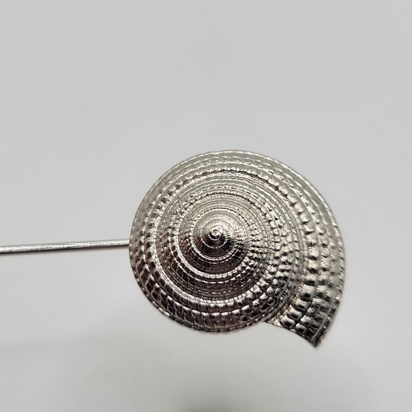 VTG "Crown" Trifari Shell Stick Pin Brooch | Silver Tone | SIGNED - Picture 2 of 6
